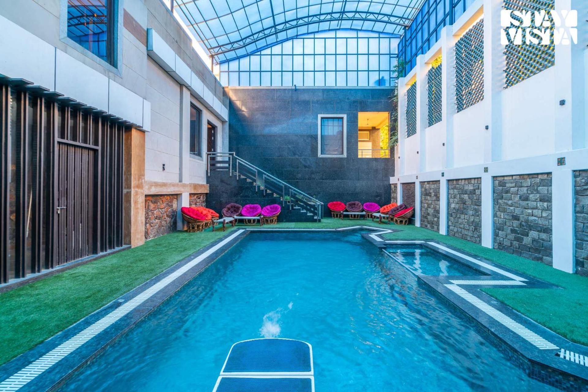 Stayvista At Wandering Vines Indoor Pool 4Bhk Luxury Villa In Delhi Sohna Екстер'єр фото