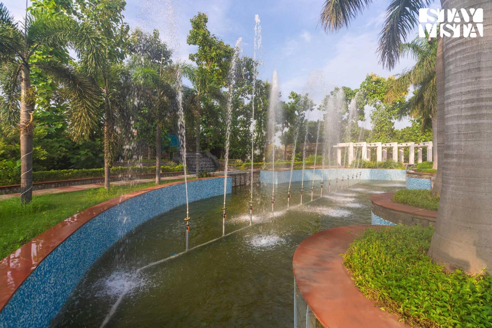 Stayvista At Wandering Vines Indoor Pool 4Bhk Luxury Villa In Delhi Sohna Екстер'єр фото