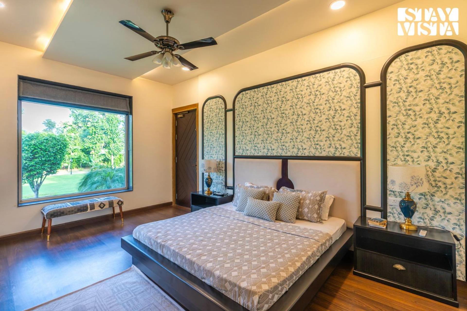 Stayvista At Wandering Vines Indoor Pool 4Bhk Luxury Villa In Delhi Sohna Екстер'єр фото